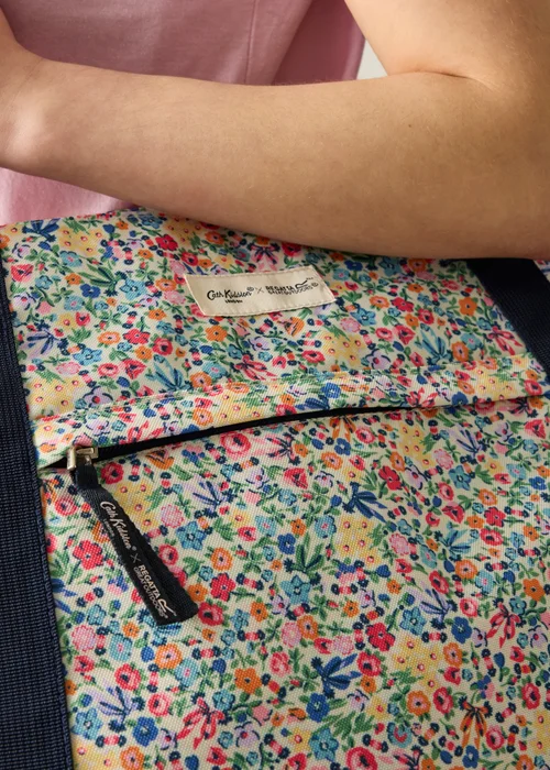 Regatta Lightweight Cath Kidston Boulder Tote Bag Cream Harmony Ditsy - Single Image 3