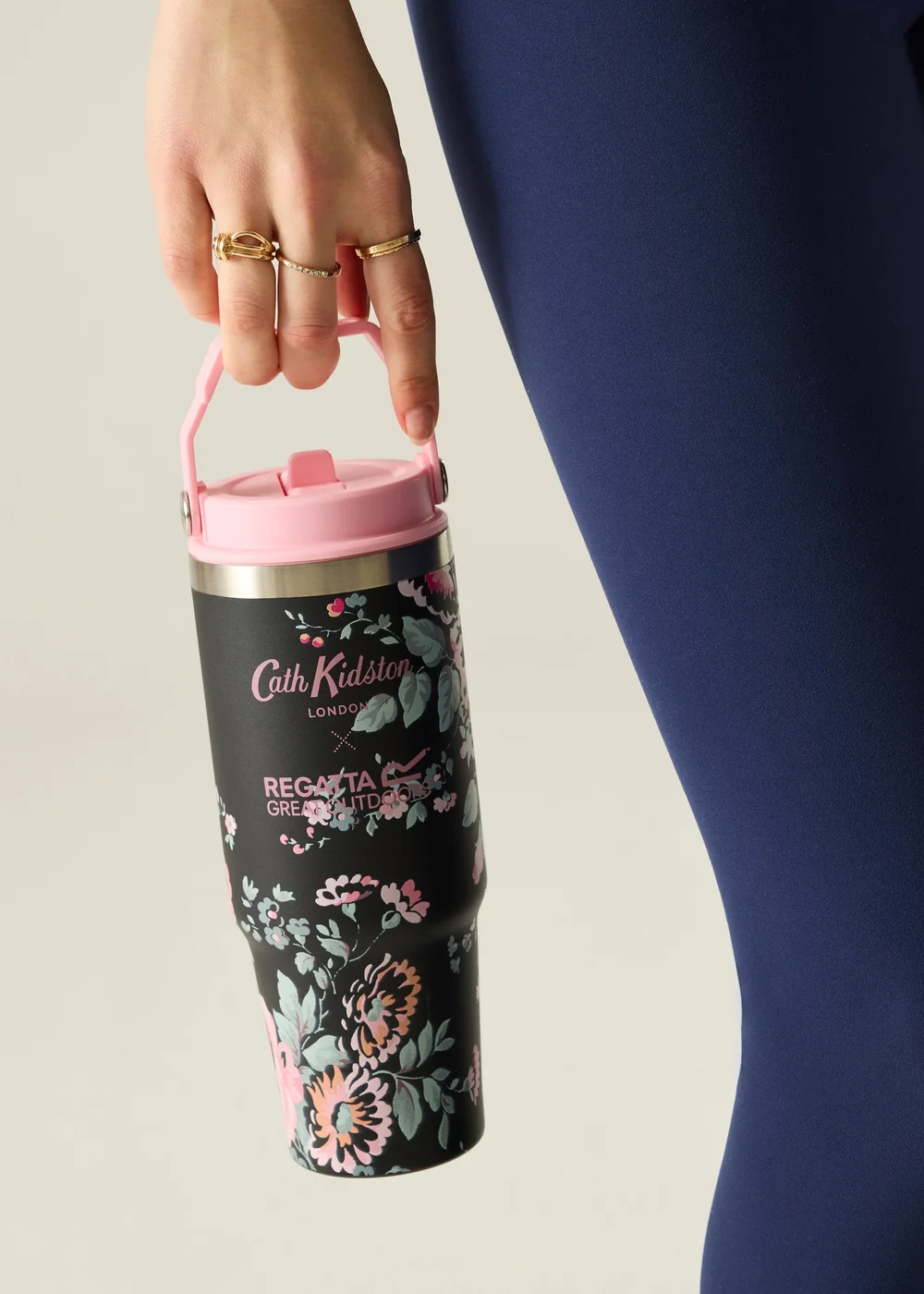 Regatta 0.9L Cath Kidston Thermal Tumbler Floral Black Hackney Rose - Single Image 1