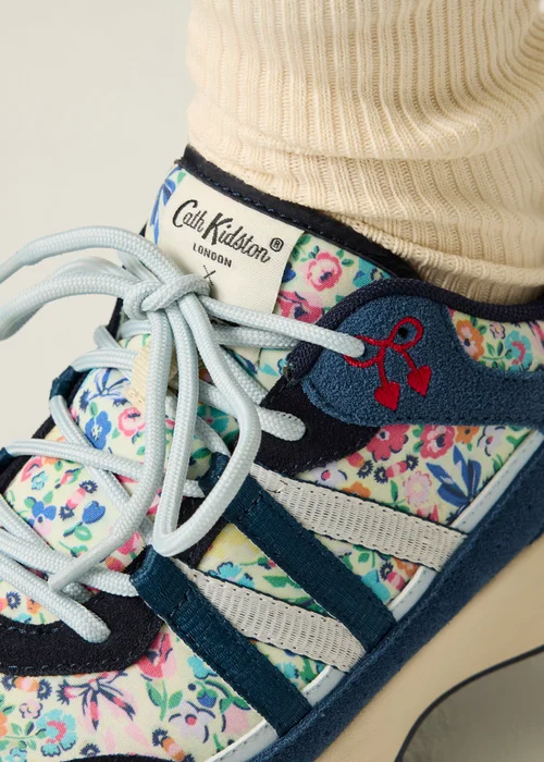 Regatta Cushioned Cath Kidston Trainer Cream Harmony Ditsy / Navy - Size 3 Image 2