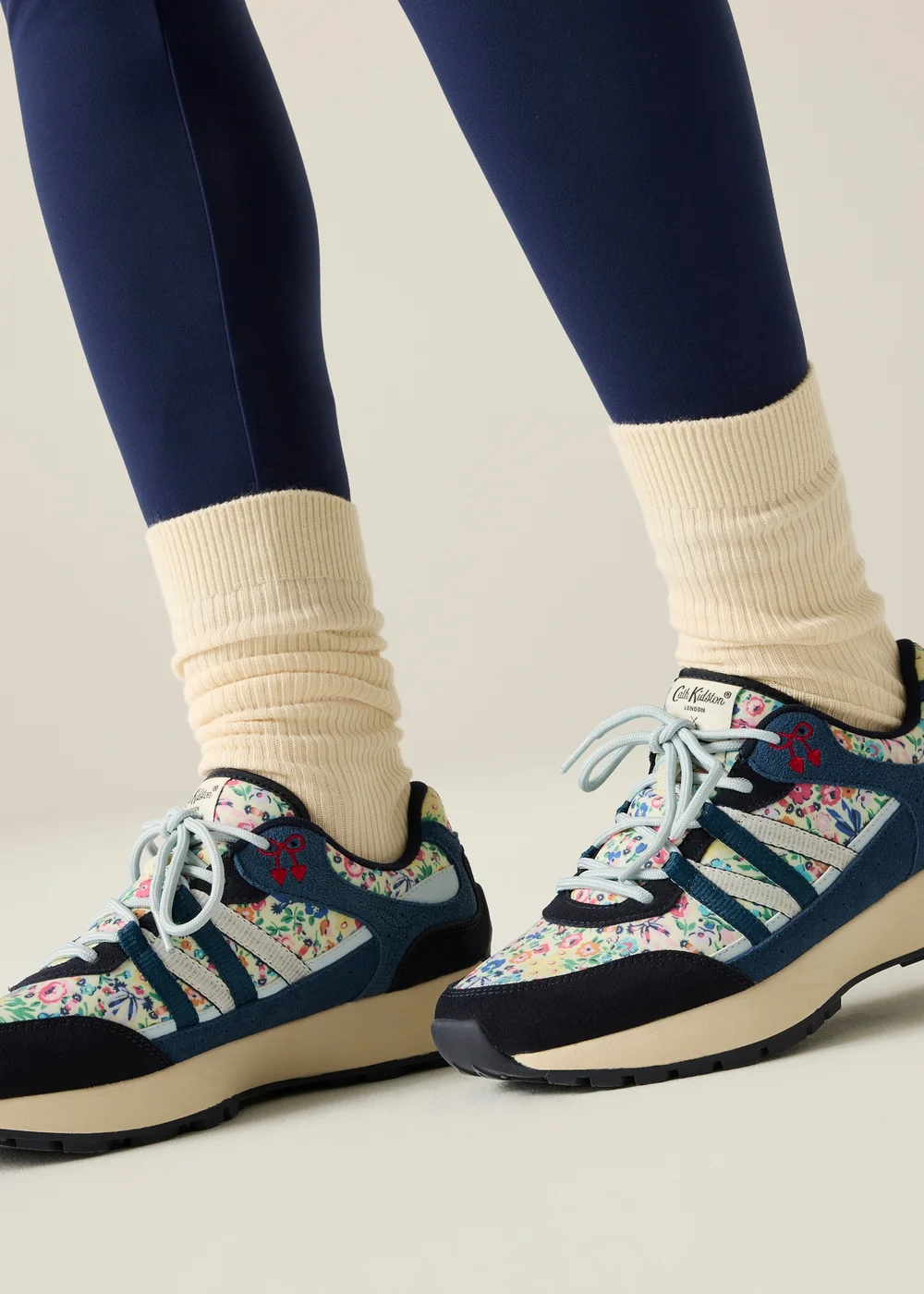 Regatta Cushioned Cath Kidston Trainer Cream Harmony Ditsy / Navy - Size 3 Image 1