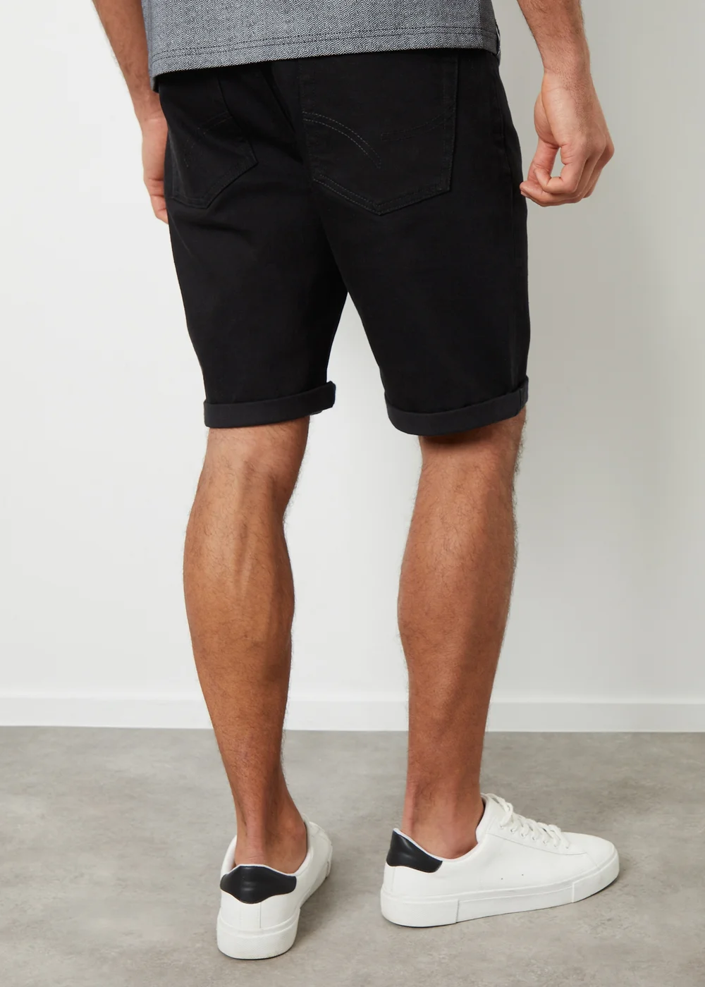 Threadbare Black Turn Up Denim Shorts - 30 Image 2