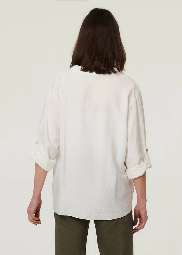 Izabel London White Relaxed Turn-Up Sleeve Curve Hem Blouse