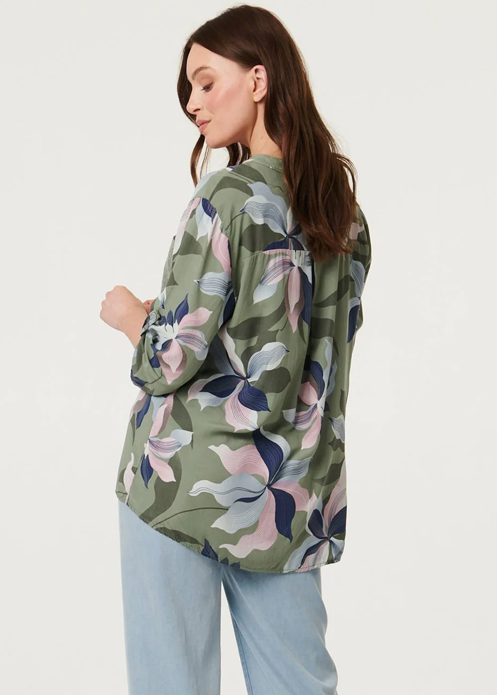 Izabel London Sage Sequin Trim Floral Relaxed Blouse - 10 Image 2