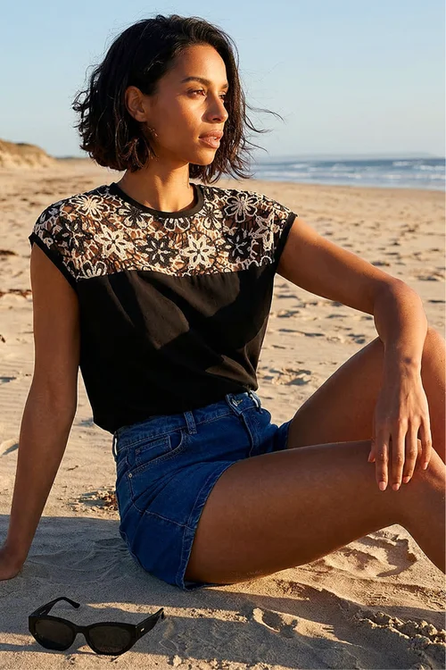 Dusk Black Cotton Floral Crochet T-Shirt - 10 Image 1