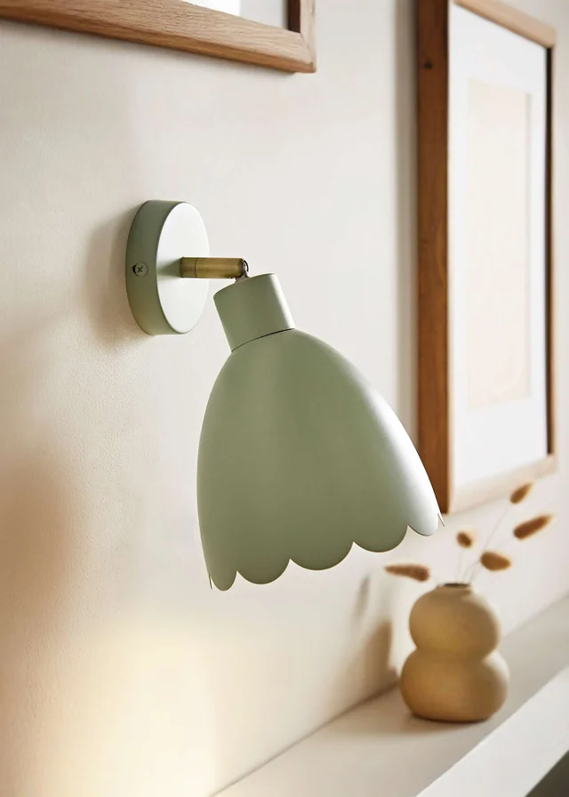 ValueLights Millie Sage Green Flower Scallop Wall Light