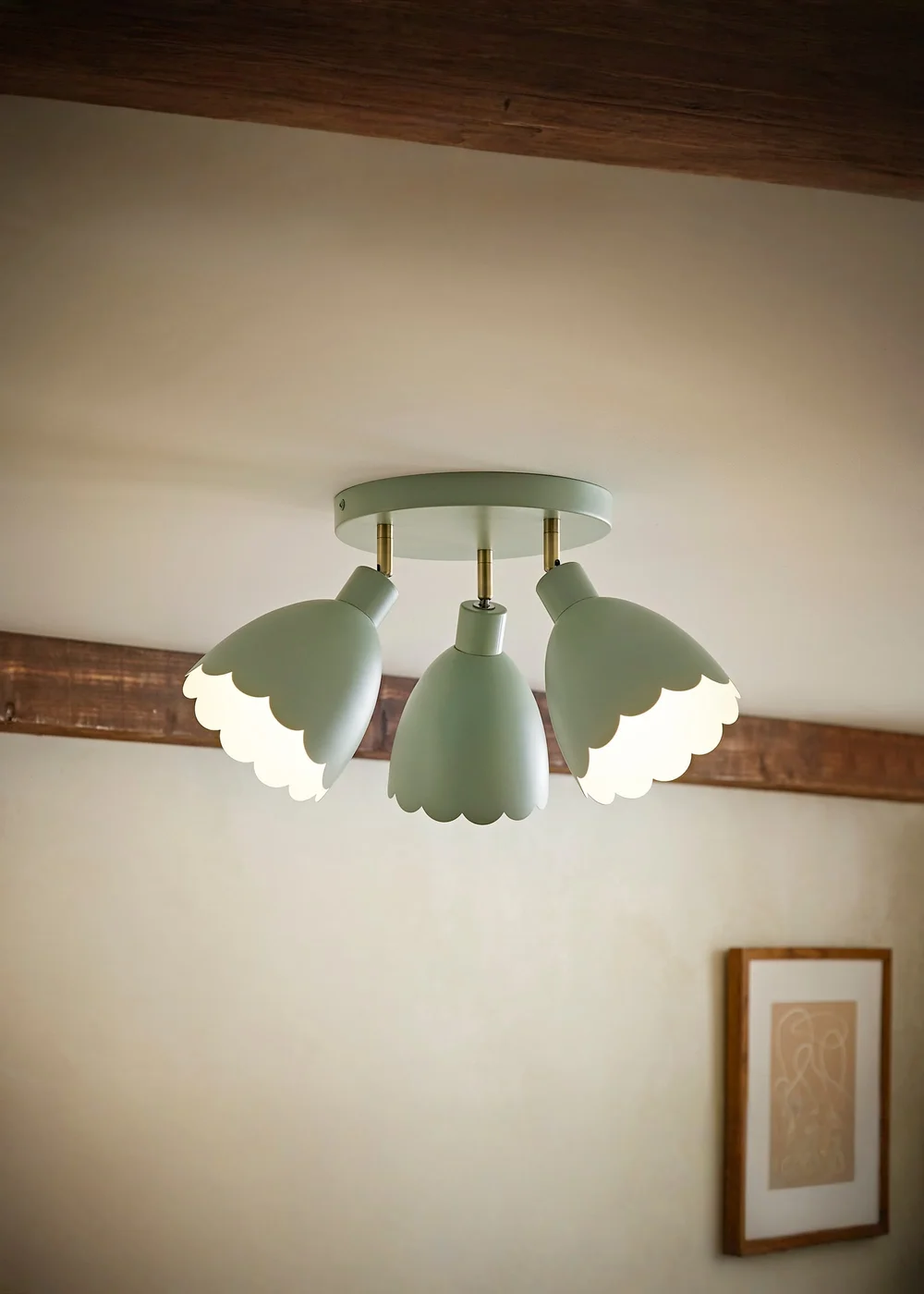 ValueLights Millie Sage Green Flower Scallop 3 Way Spotlight - One Size Image 1