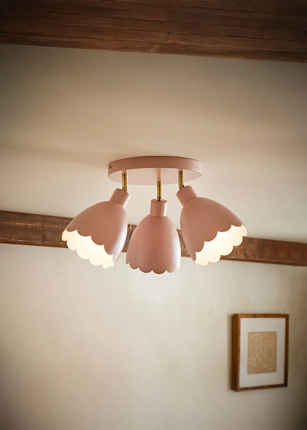 ValueLights Millie Pink Flower Scallop 3 Way Spotlight - One Size Image 1