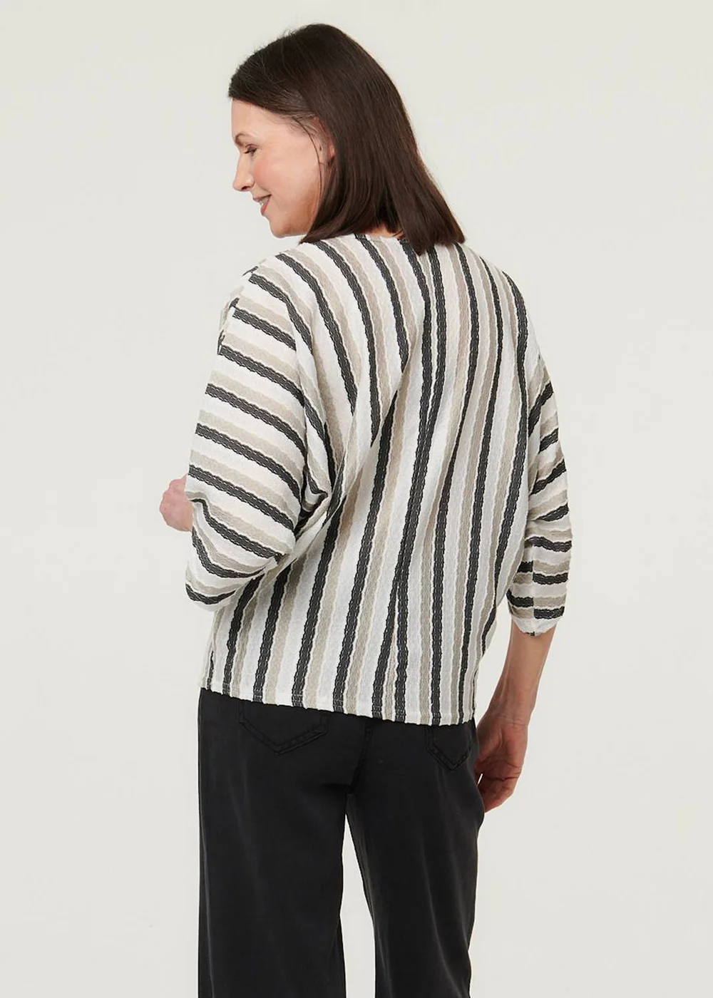 Izabel London White Striped 3/4 Sleeve Relaxed Necklace Top - 10-12 Image 2