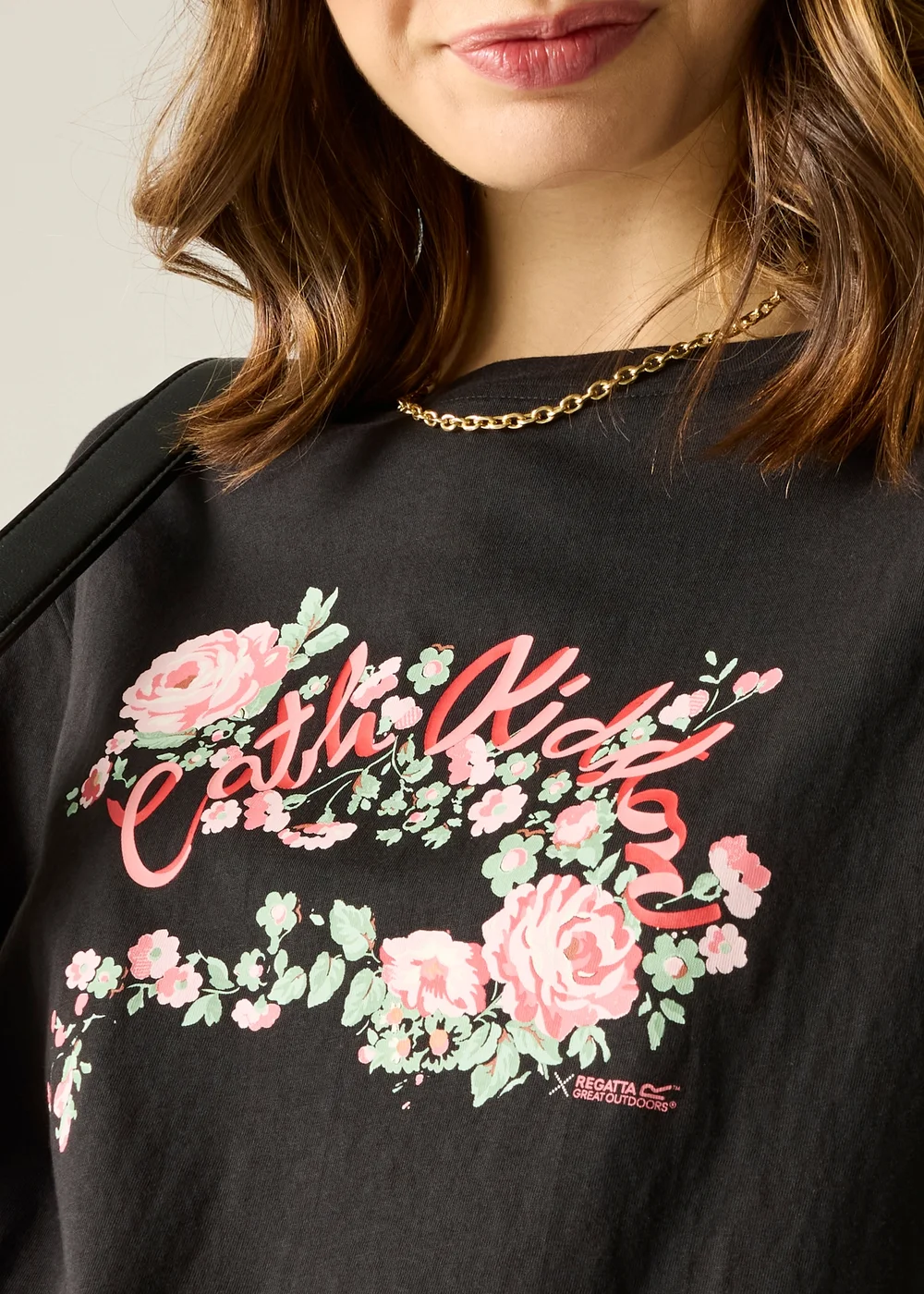 Regatta Oversized Cath Kidston T-Shirt Black - 12 Image 4