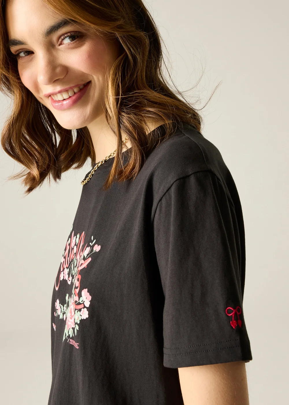 Regatta Oversized Cath Kidston T-Shirt Black - 12 Image 5