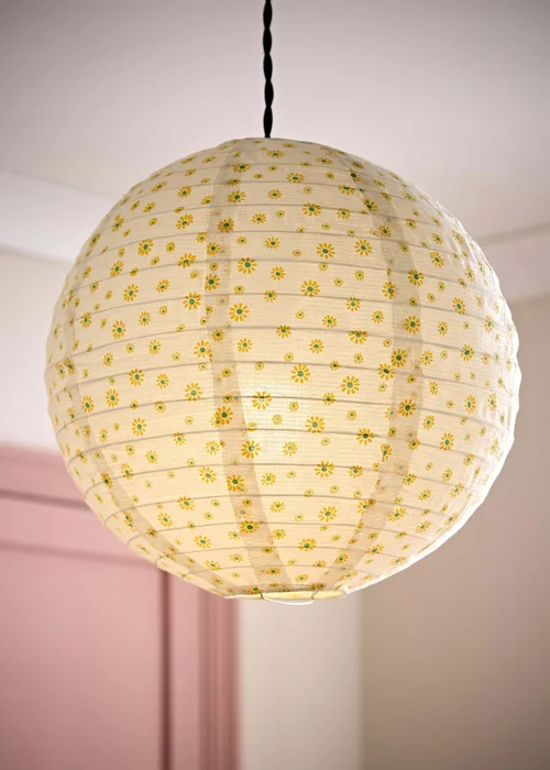 ValueLights Annie Ditsy Floral Fabric Ball Shade - One Size Image 1