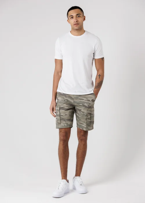 Tokyo Laundry Khaki Washed Cotton Twill Cargo Shorts With Camo Print - 2XL Image 4