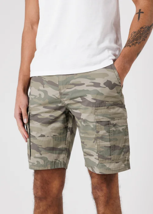 Tokyo Laundry Khaki Washed Cotton Twill Cargo Shorts With Camo Print - 2XL Image 3