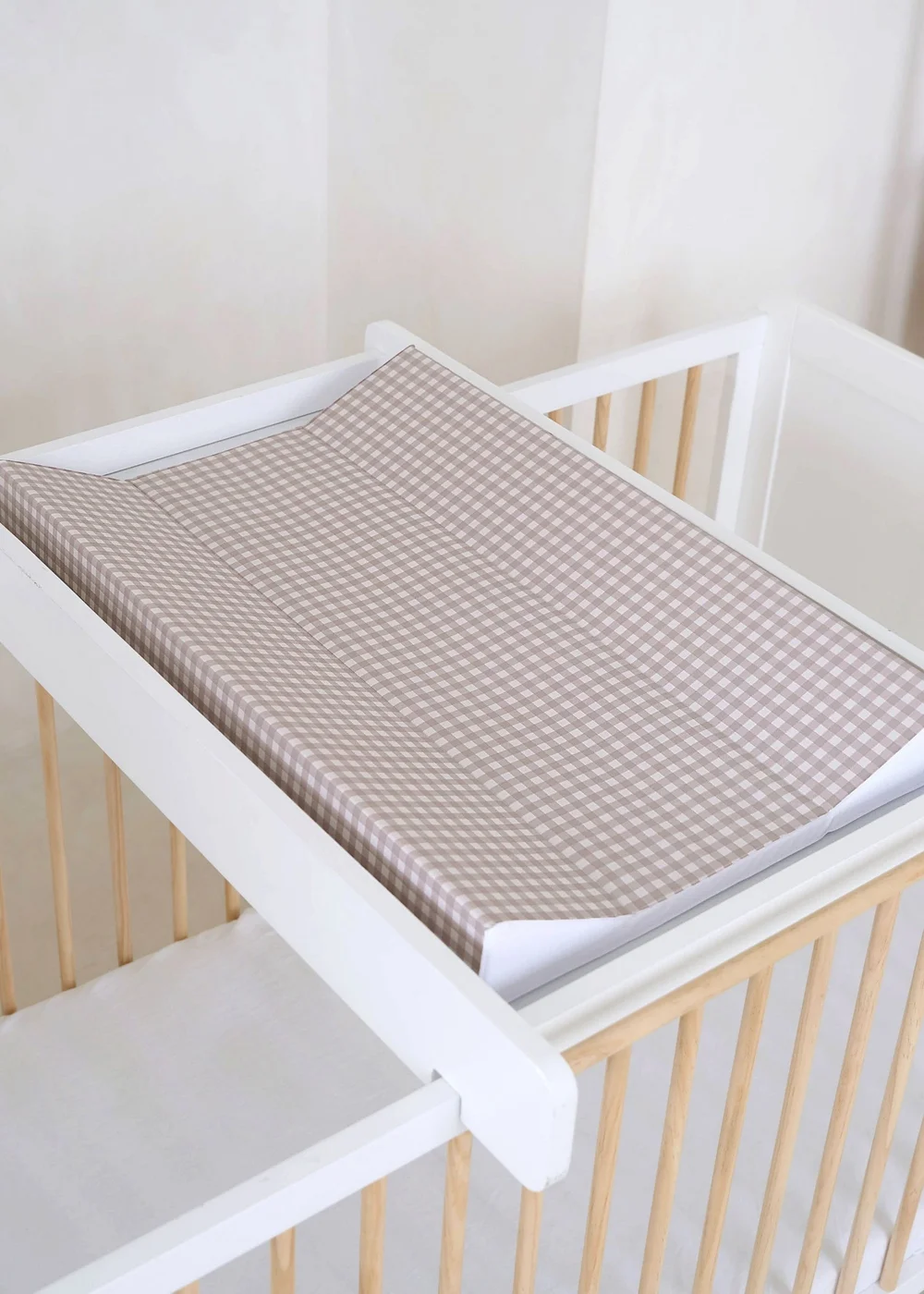 Clair de Lune Gingham Anti-Roll Wedge Changing Mat - One Size Image 1