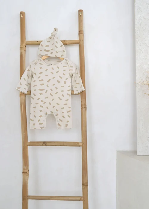 Clair de Lune Organic Dash Romper and Hat Gifting Set - 1-3 Months Image 5