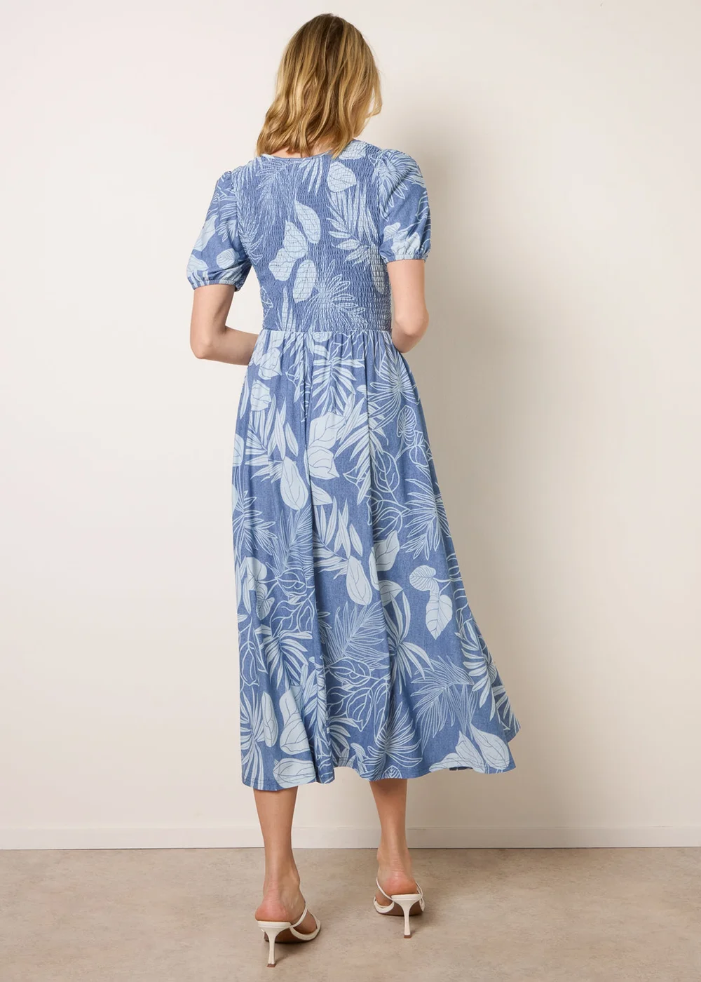 Blue Vanilla Blue Shirred Button V Neck Midi Dress - L Image 4