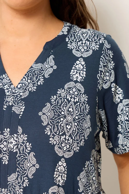 Yours Curve Navy Blue Paisley Tiered Maxi Dress - 18 Image 4