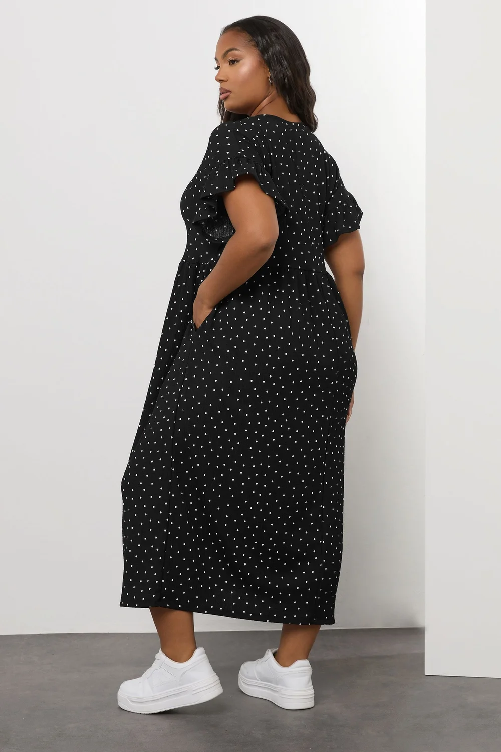 Yours Curve Black Polka Dot Frill Sleeve Maxi Dress - 20 Image 3