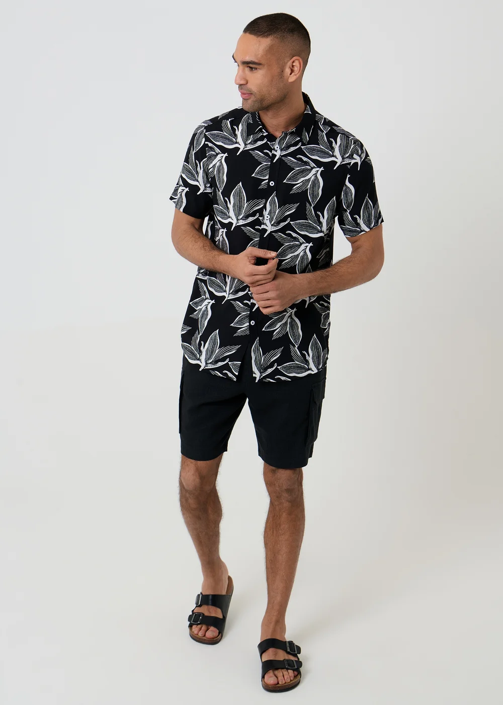 Threadbare Black Leaf Print Short Sleeve Shirt - XL Image 3