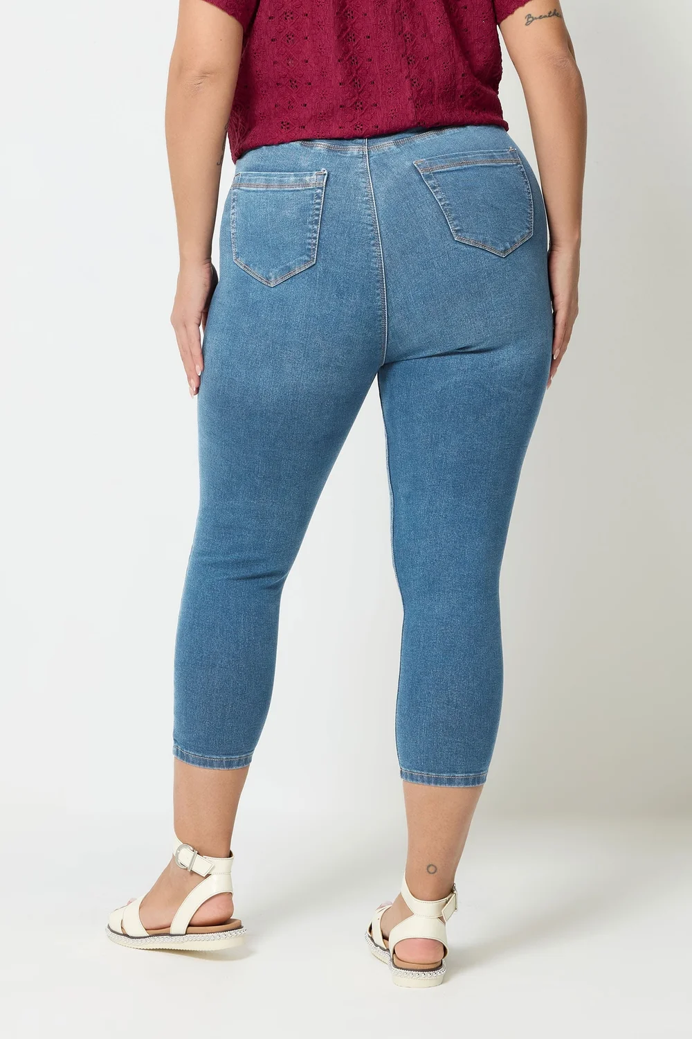 Yours Curve Mid Blue Cropped Stretch Jeggings - 22 Image 3