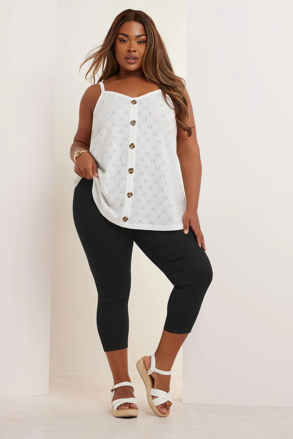 Yours Curve Black Cropped Stretch Jeggings - 24 Image 1