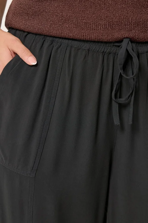 Yours Curve Black Chambray Barrel Trousers - 30-32 Image 4