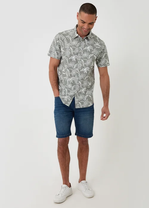 Threadbare Soft Green Tropical Print Cotton Short Sleeve Shirt - S Image 3
