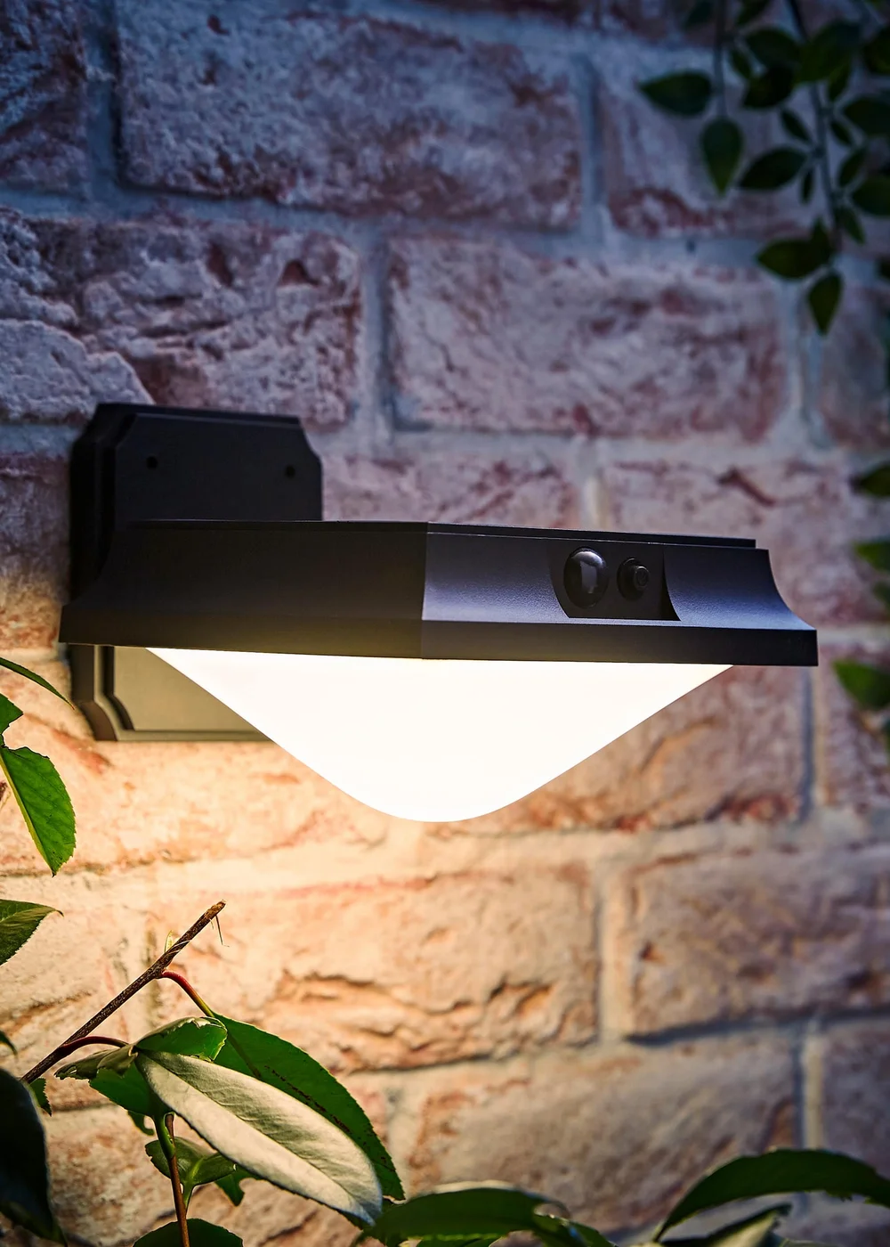 ValueLights LED Matt Black Solar Down Lighter - One Size Image 2