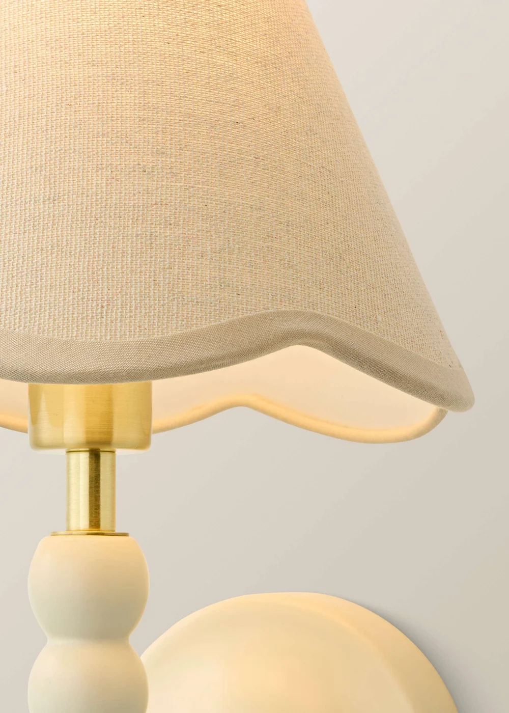 ValueLights Bobble Cream Wall Light with Natural Trim Scallop Shade - One Size Image 3