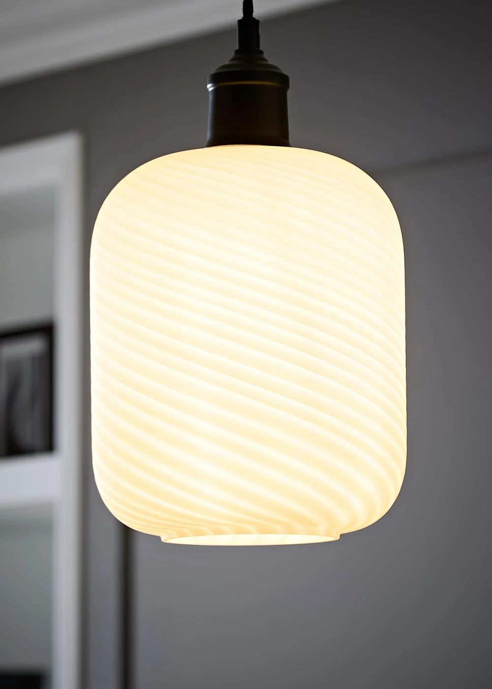 ValueLights Emery Frosted Oval Swirl Glass Shade - One Size Image 1