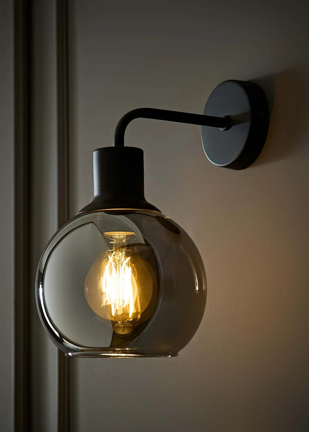 ValueLights Bellamy Matte Black Wired Wall Light - One Size Image 1