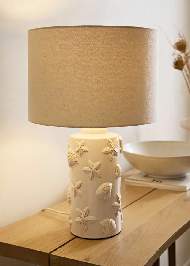ValueLights Selene Embossed Seashell Table Lamp