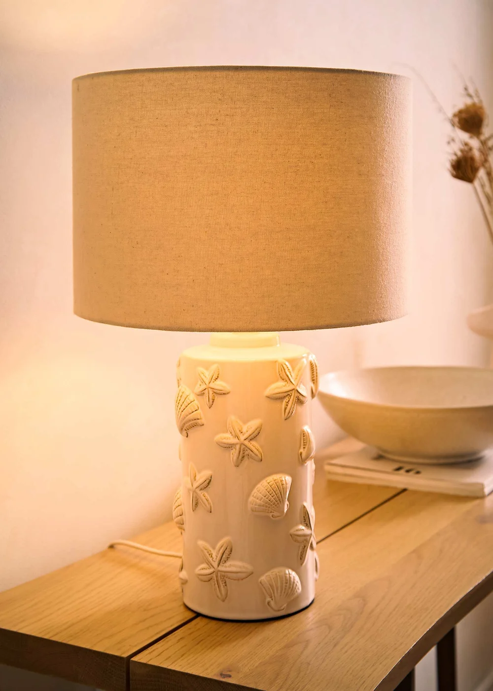 ValueLights Selene Embossed Seashell Table Lamp - One Size Image 2