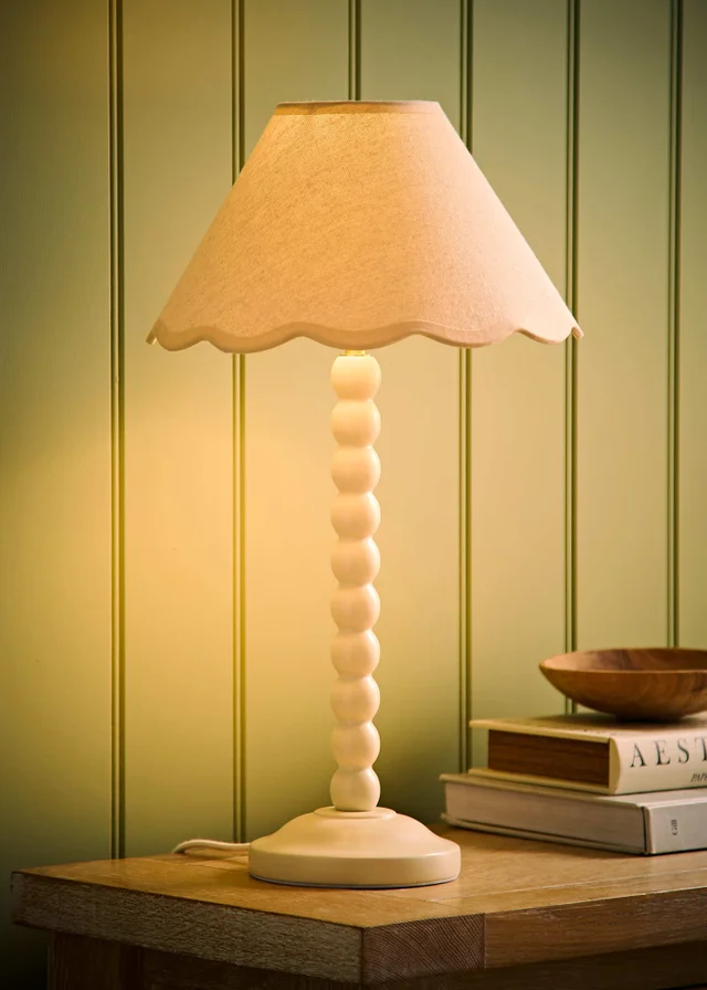 ValueLights Bobble Cream Table Lamp with Natural Trim Scallop Shade