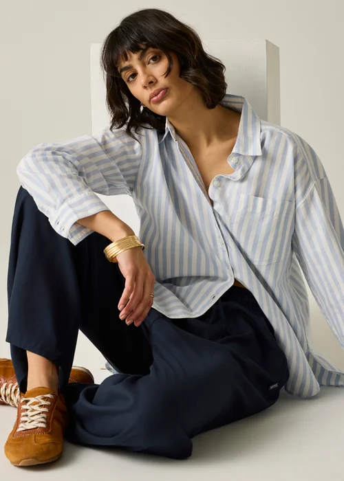 Regatta Navy Elbrie Lightweight Trousers - 12 Image 1