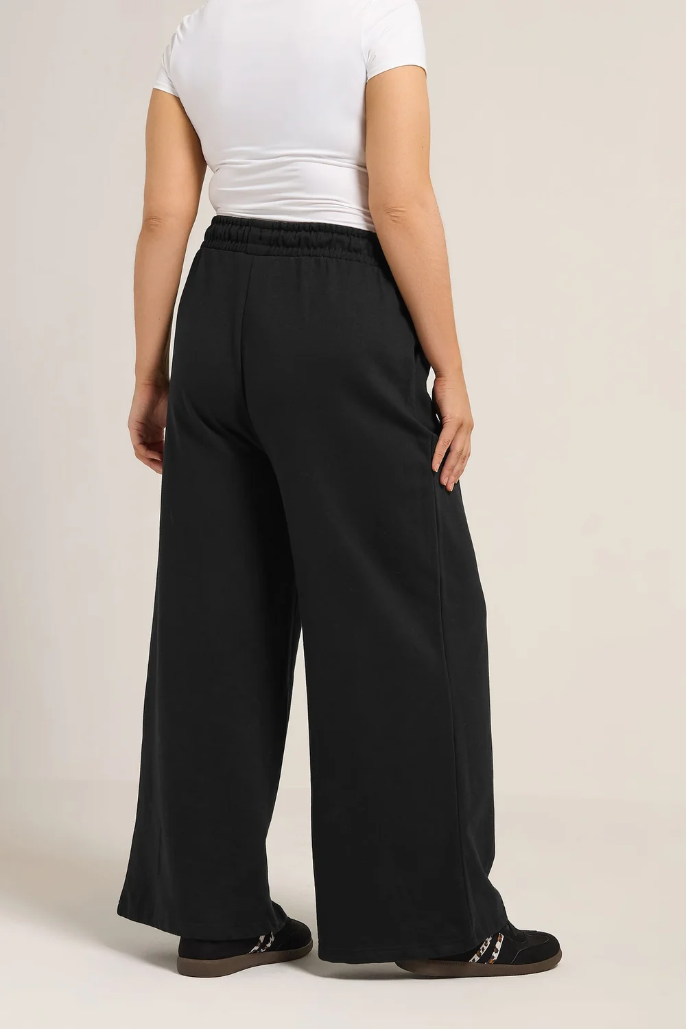 Yours Curve Black Wide Leg Joggers - 34-36/L30 Image 3