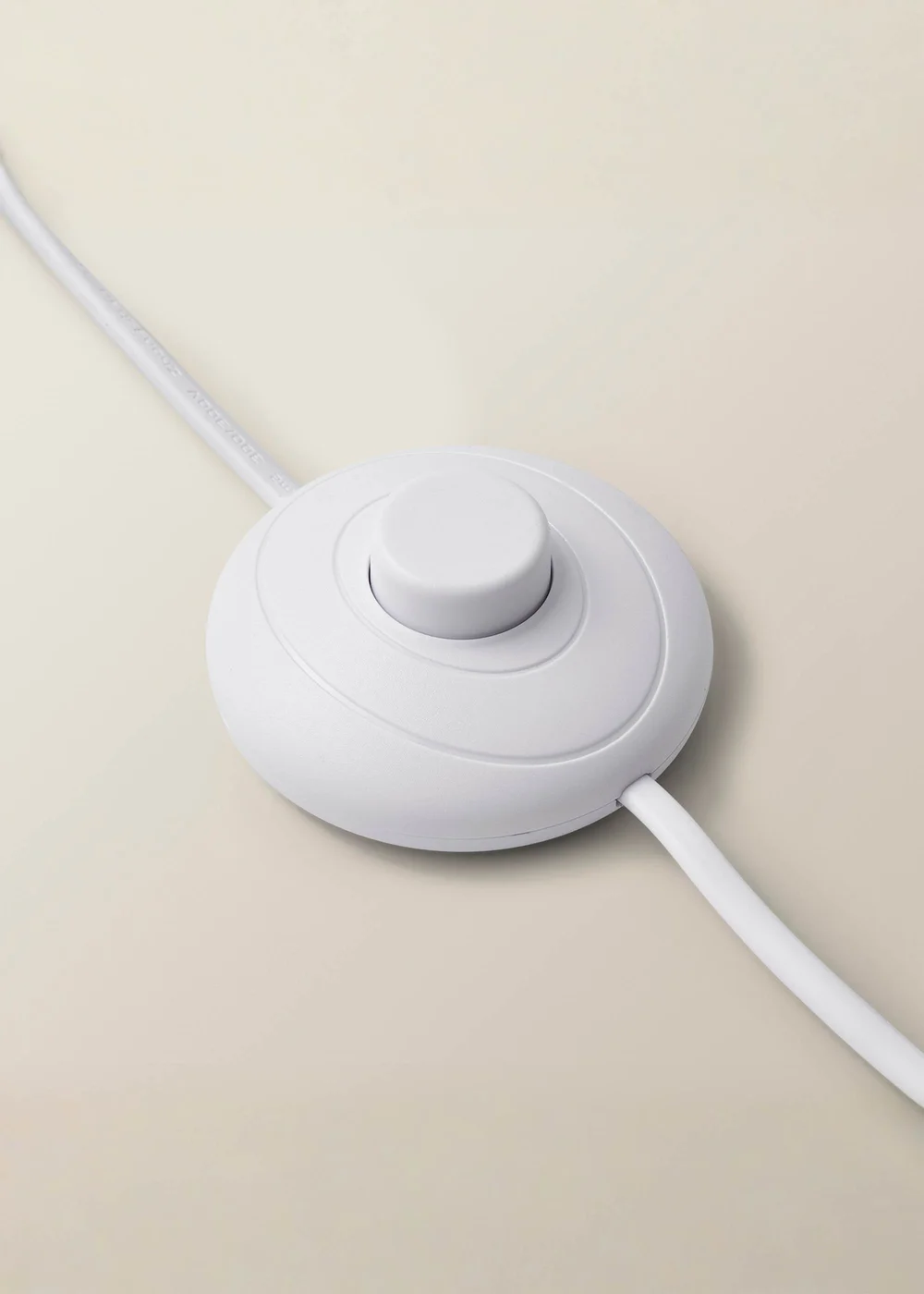 ValueLights Morrigan Shelf Floor Lamp Painted Cream with Natural Linen Scalloped Shade - One Size Image 3