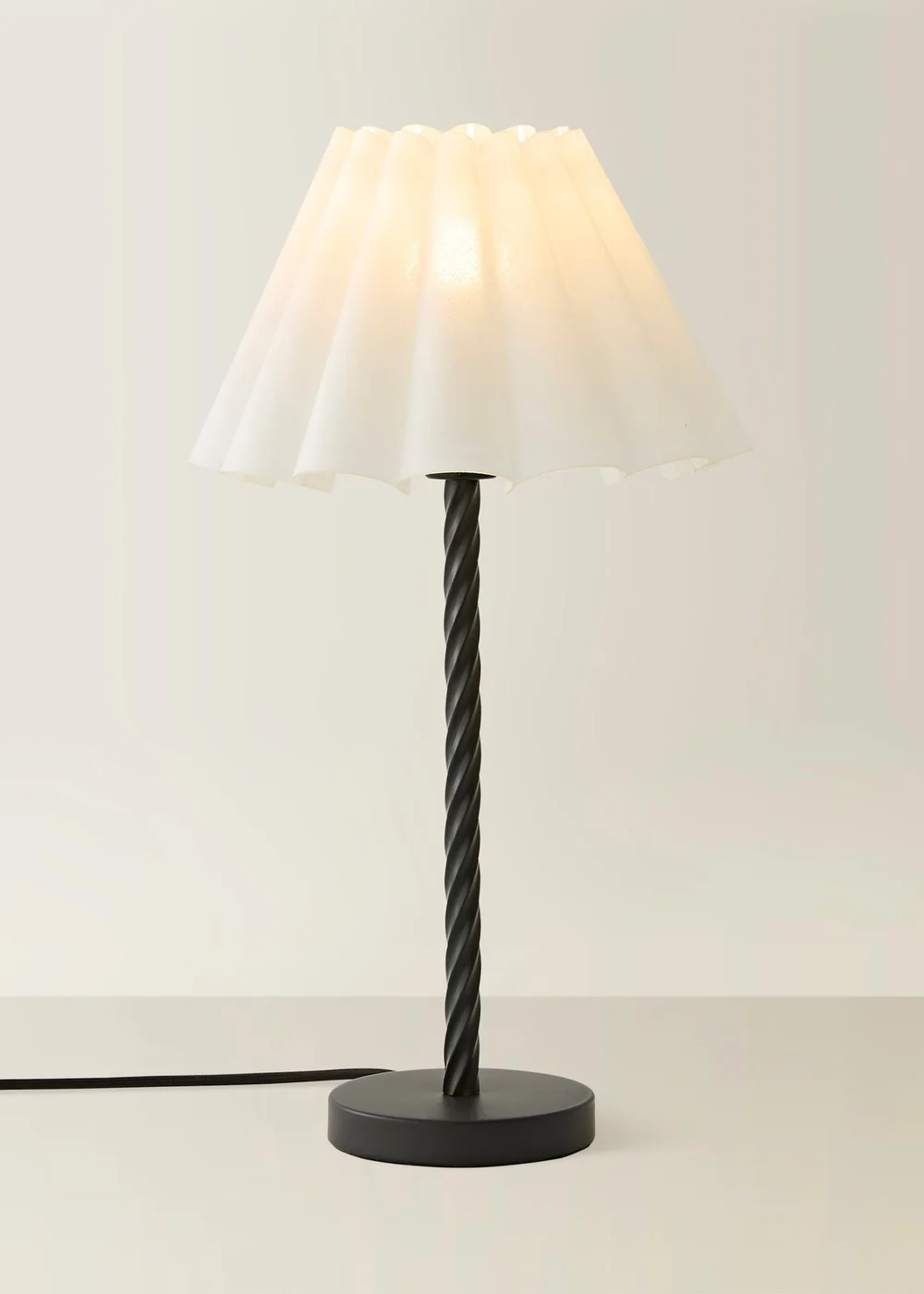 ValueLights Maura Twist Black Table Lamp with White Pleated Shade - One Size Image 3