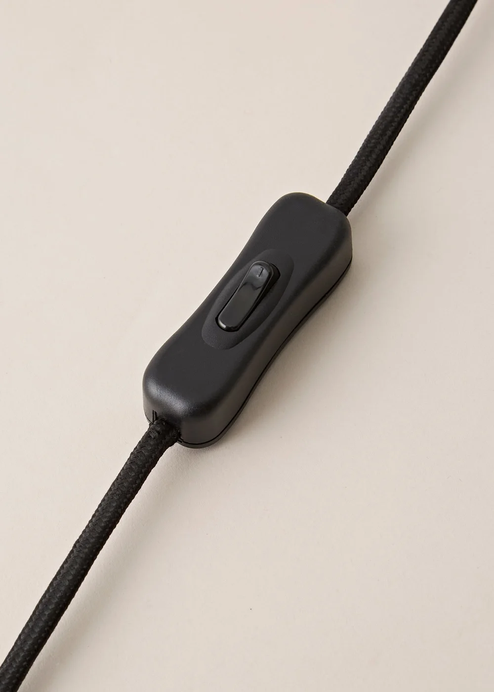 ValueLights Maura Twist Black Table Lamp with White Pleated Shade - One Size Image 6