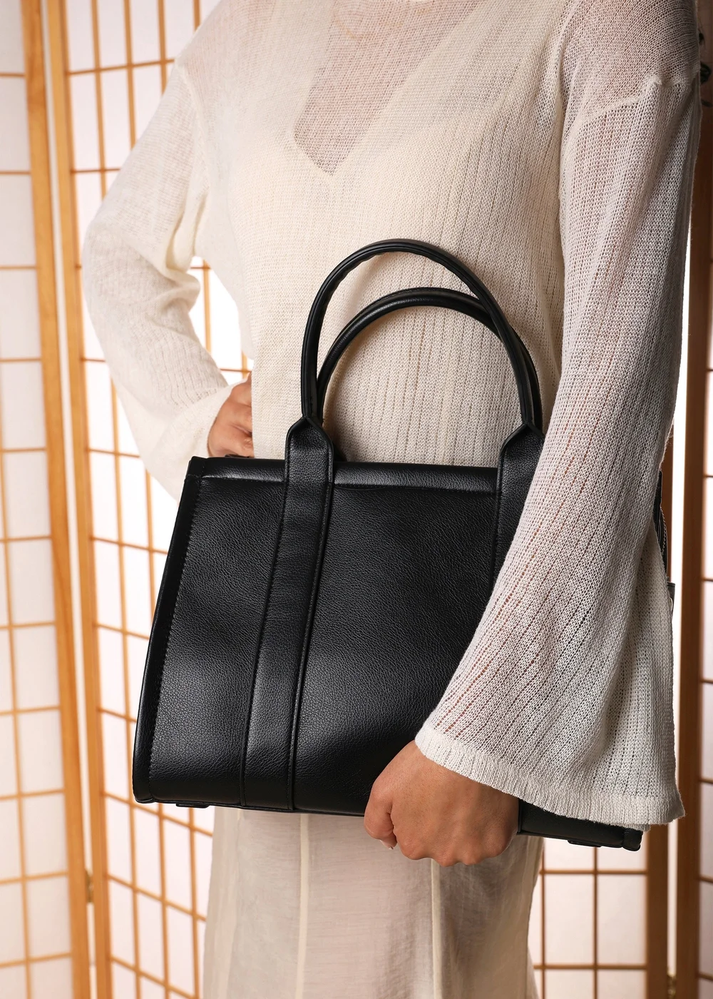 Where's That From Black Quarry Tote Bag With Cross Body Strap - One Size Image 2