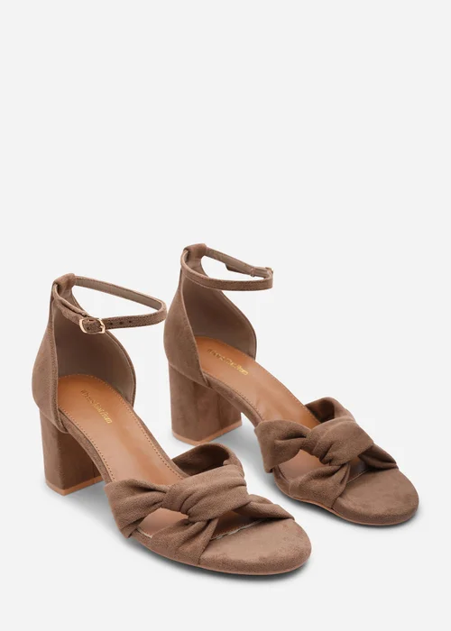 Where's That From Camel Avelia Strappy Block Heel Sandal - Size 6 Image 4