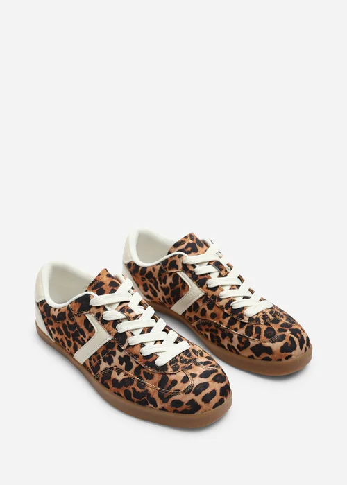Where's That From Ensley Brown Leo Low Profile Panel Detailed Trainer - Size 6 Image 4