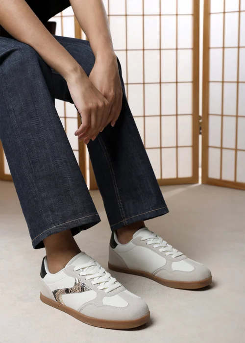 Where's That From Anaiah White Snake Low Profile Side Panel Detailed Trainer - 8 Image 2