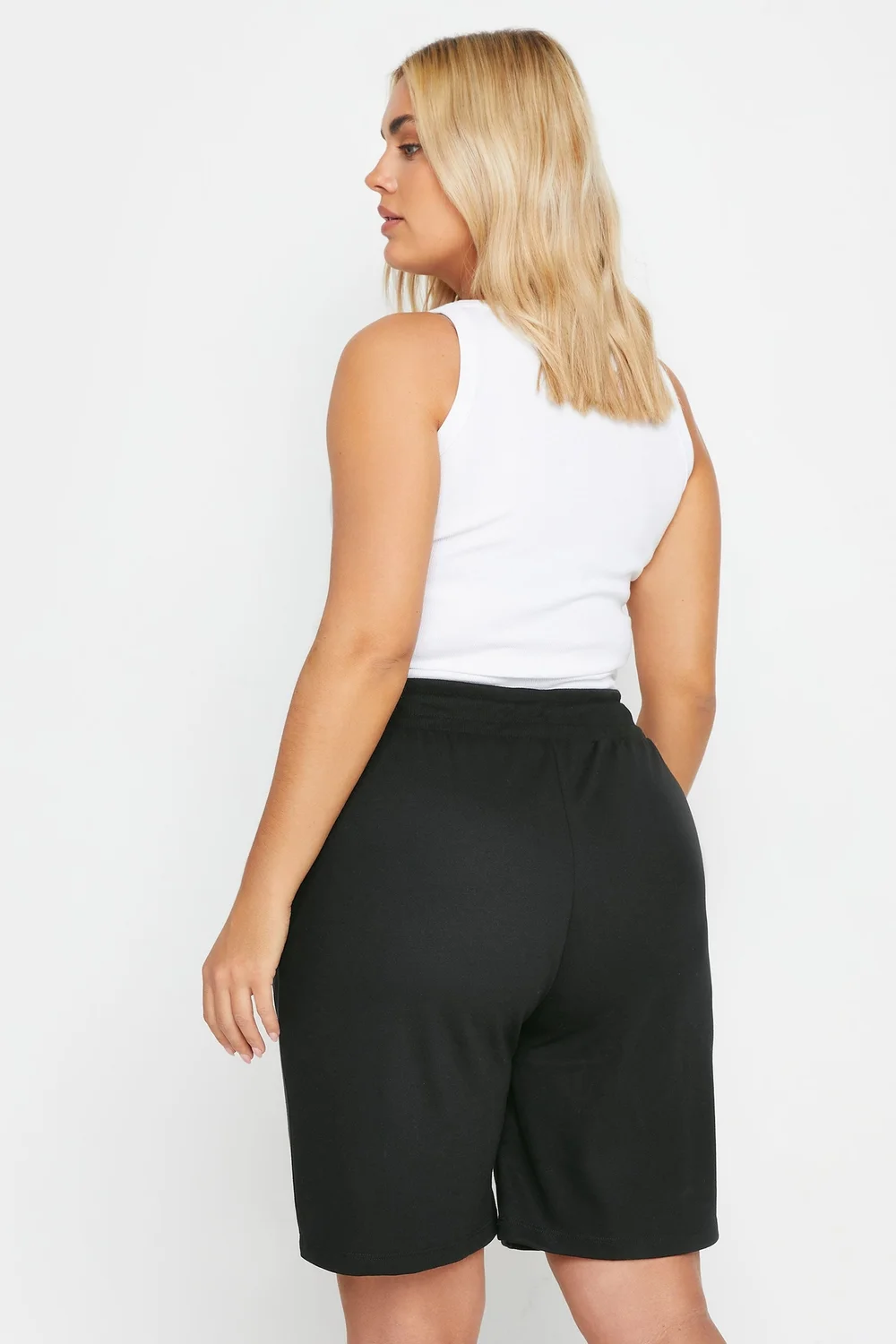 Yours Curve Black Jogger Shorts - 18 Image 3