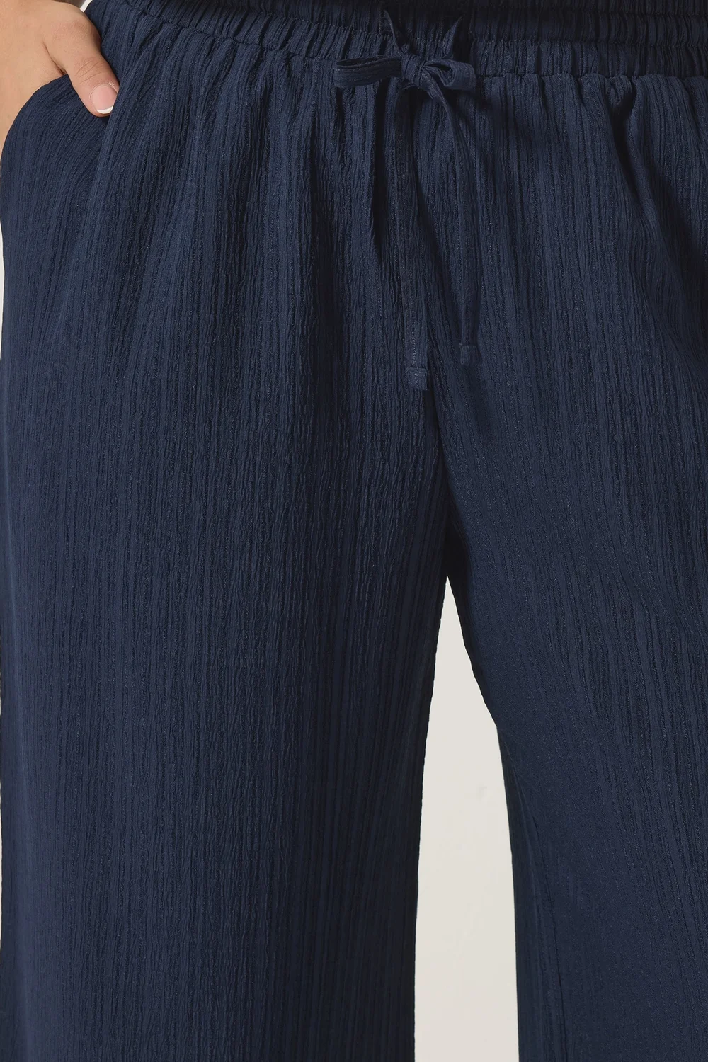 Yours Curve Navy Blue Wide Leg Textured Trousers - 26-28/L28 Image 4