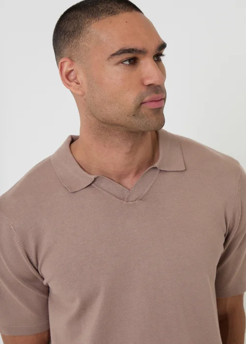 Threadbare Taupe Knitted Short Sleeve Trophy Neck Polo - S Image 4