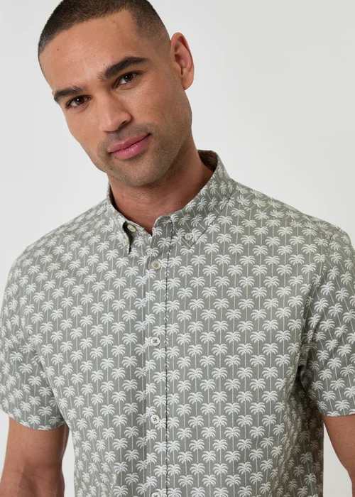 Threadbare Soft Green Palm Tree Print Cotton Poplin Short Sleeve Shirt - L Image 4