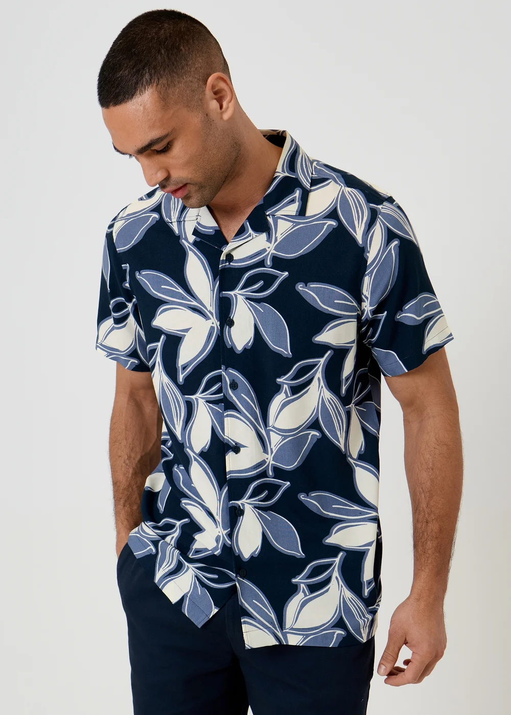 Threadbare Navy Leaf Print Short Sleeve Shirt - L Image 1