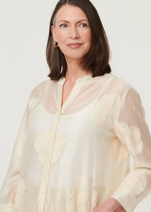 Izabel London White Floral Long Sleeve Longline Shirt - 12 Image 3