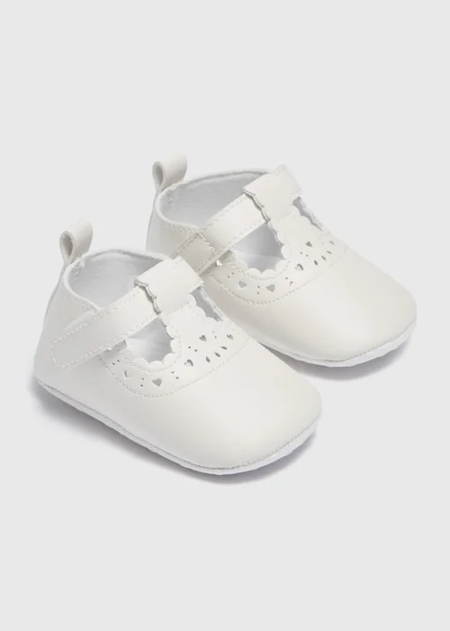 Baby White Scallop T-Bar Soft Sole Shoes (0-18mths) - 0-3 months Image 1